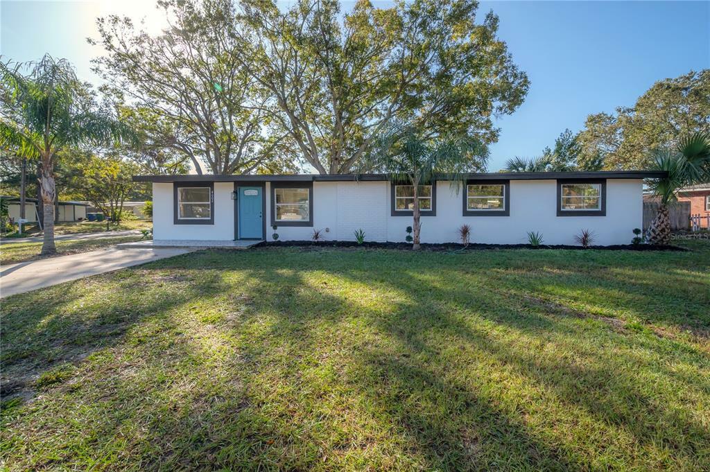 Property Photo:  4002 W Fairview Heights  FL 33616 