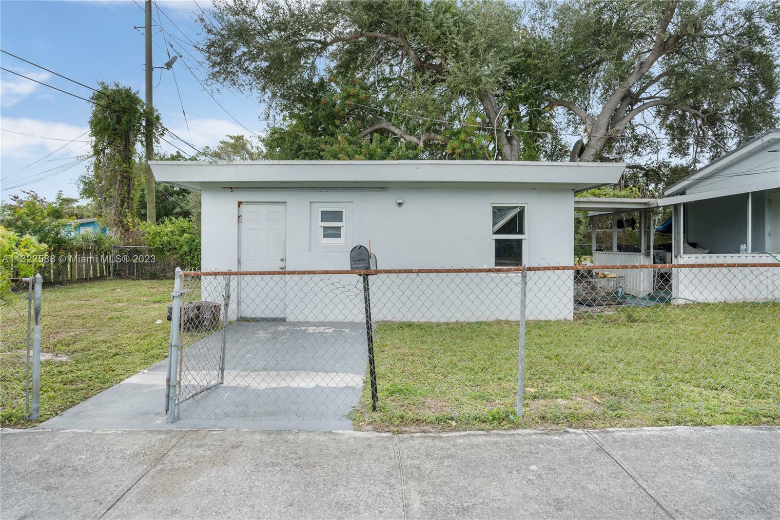 2406 NW 67th St Rear  Miami FL 33147 photo