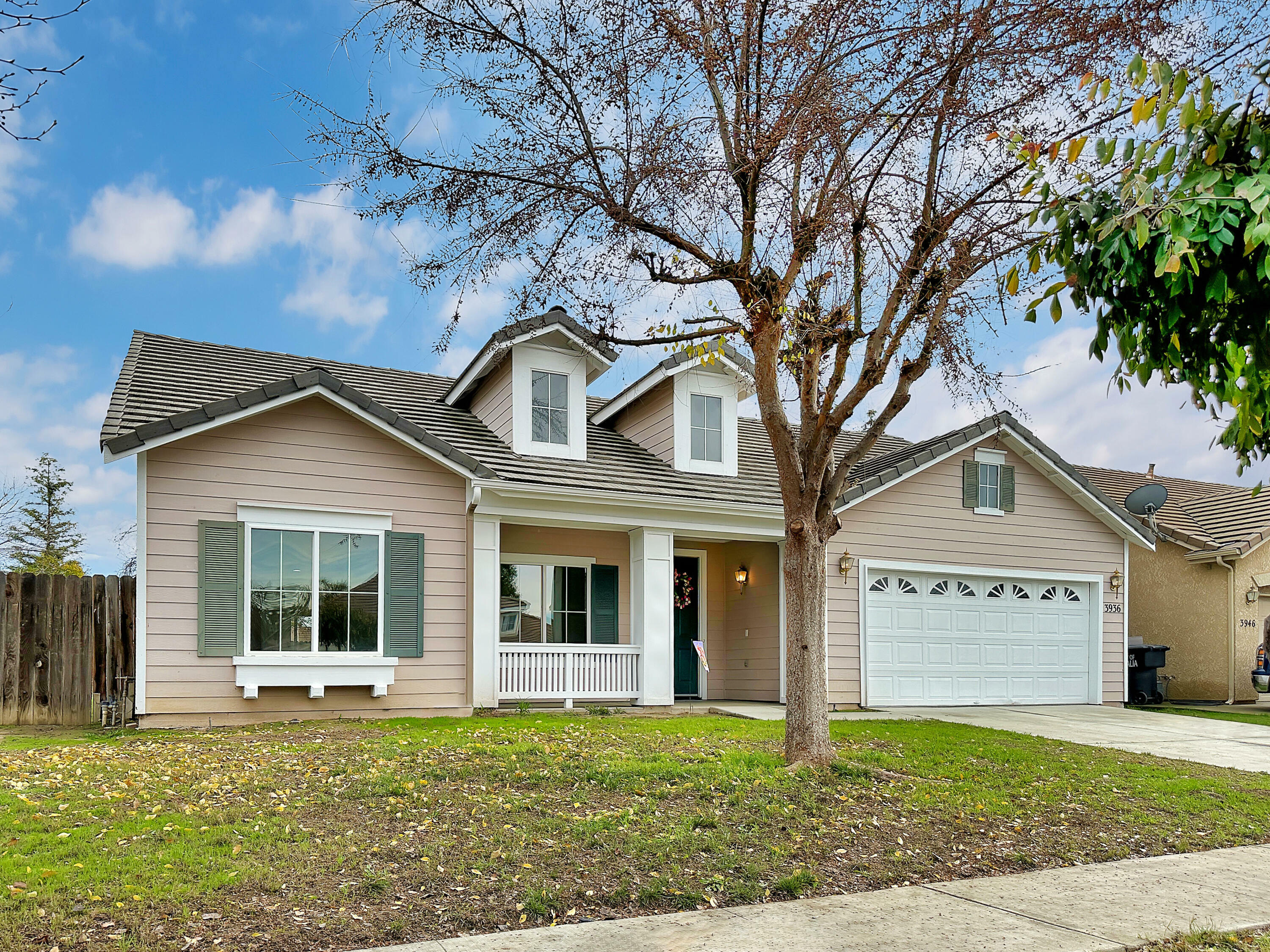 Property Photo:  3936 S Oak View Street  CA 93277 