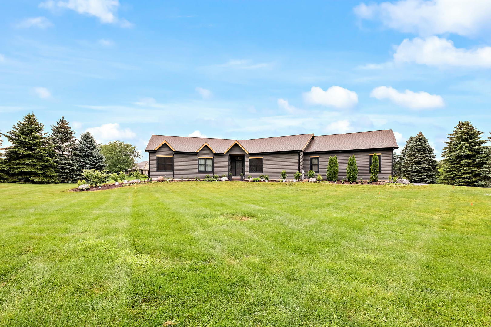 Property Photo:  41W022 Chippewa Pass  IL 60124 