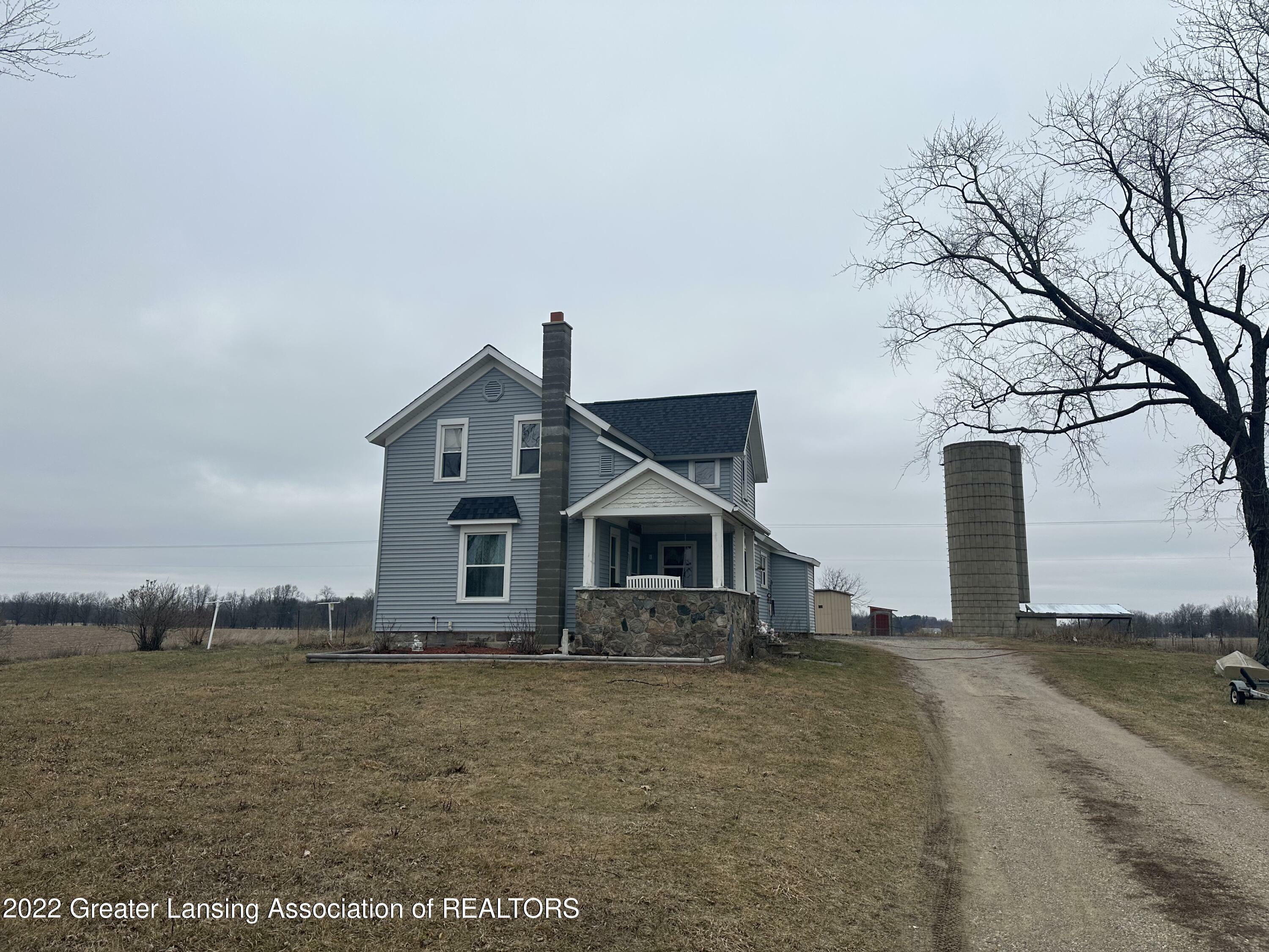 Property Photo: 457 E Britton Road MI 48857