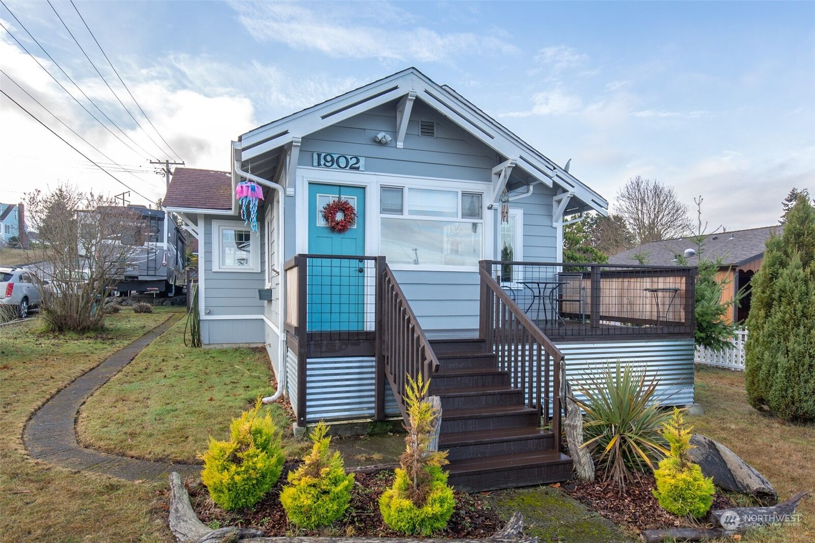 Property Photo:  1902 W 6th Street  WA 98363 
