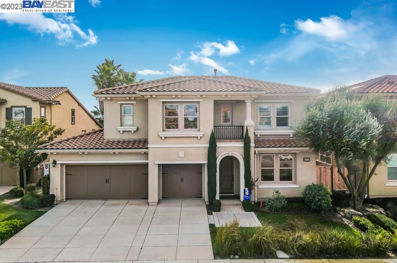 Property Photo: 3792 Castellina Way CA 95337