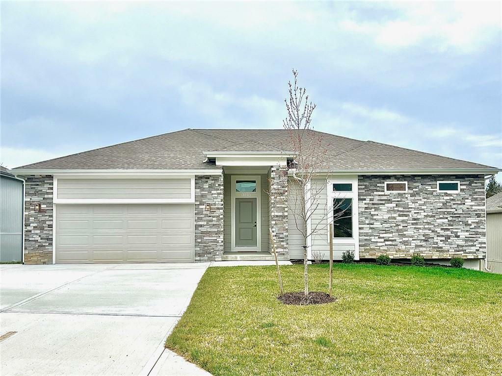 Property Photo:  8556 Valley Spring Drive  KS 66018 