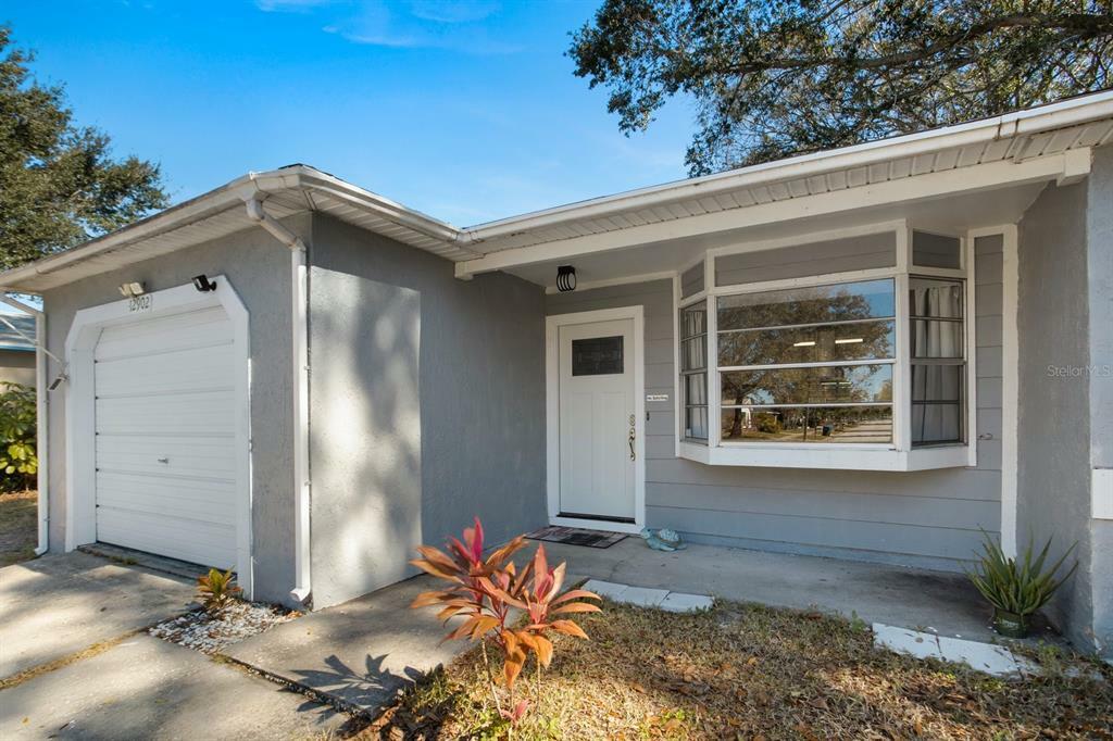 Property Photo: 12902 128th Lane FL 33774