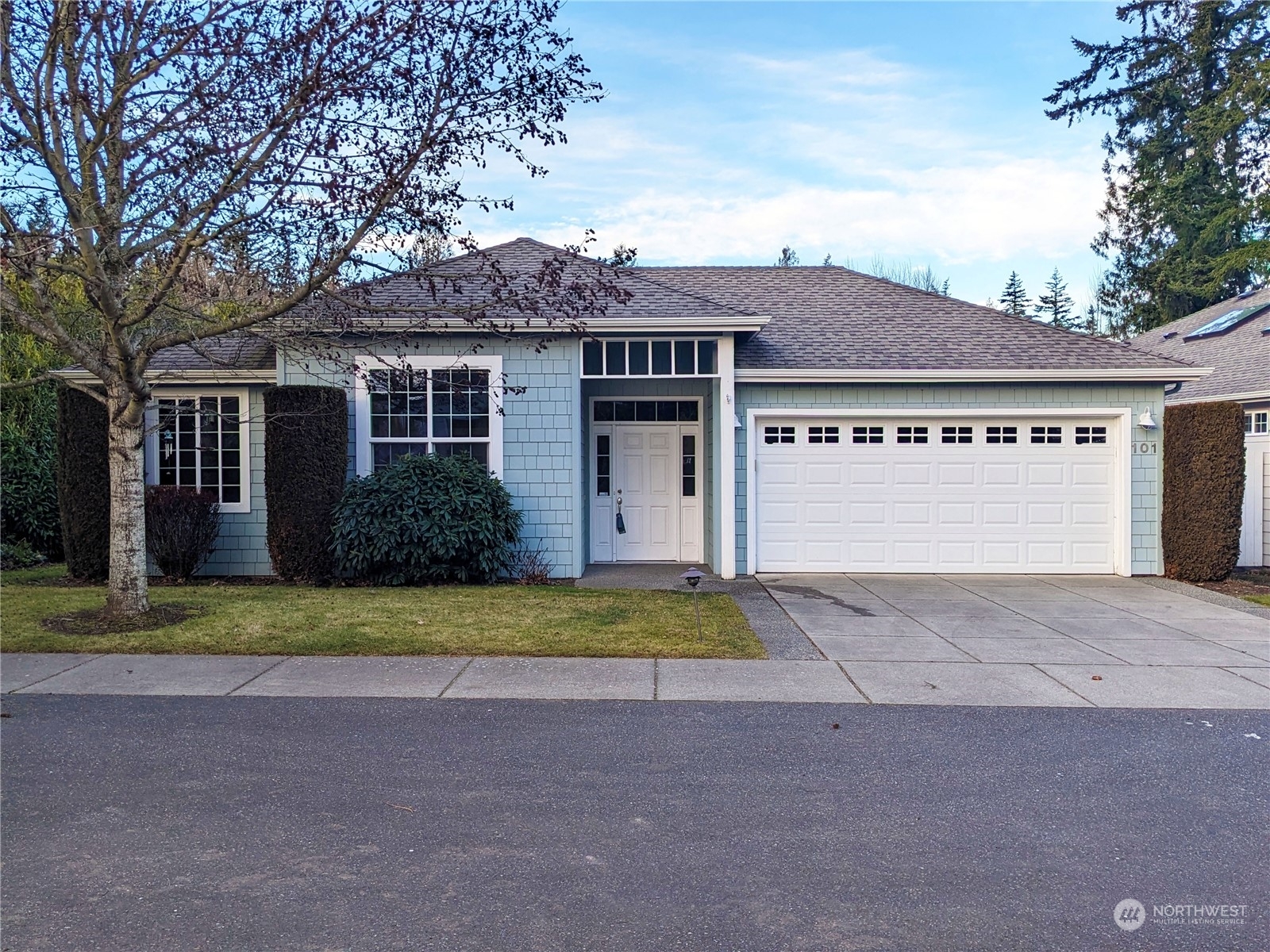 Property Photo: 101 Creekview Crest WA 98264