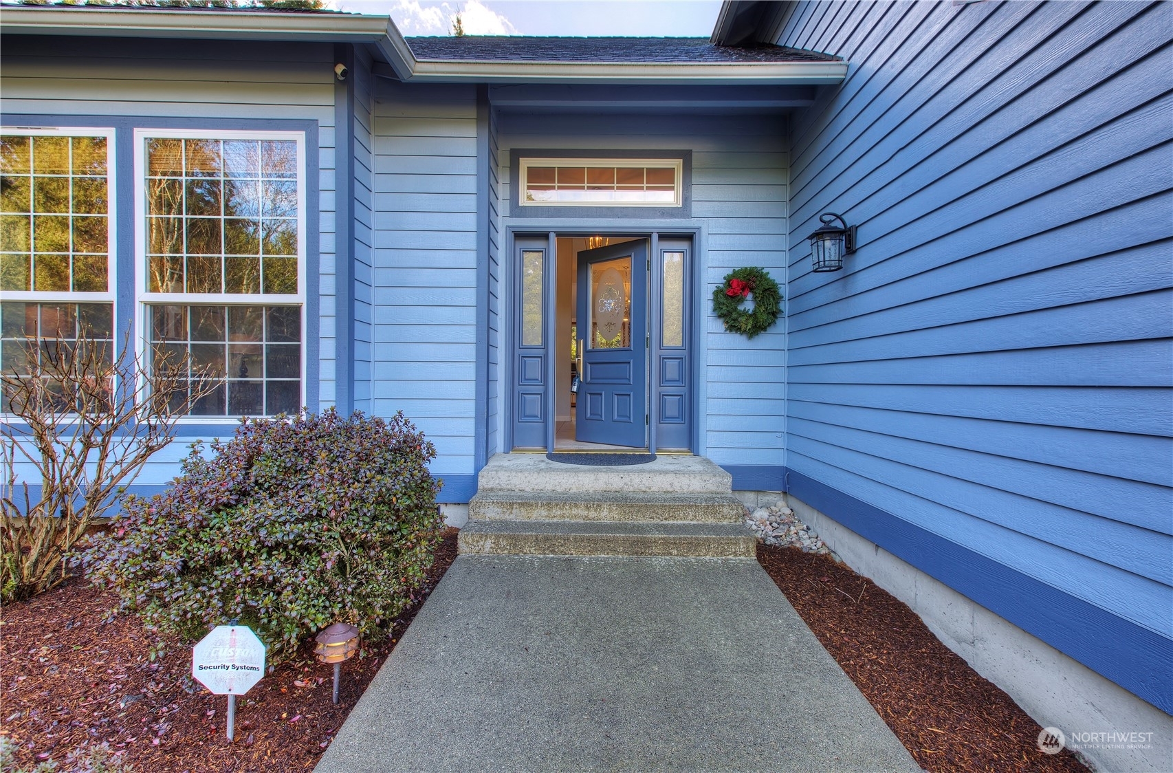 Property Photo:  7415 Deerfield Park Drive NE  WA 98516 