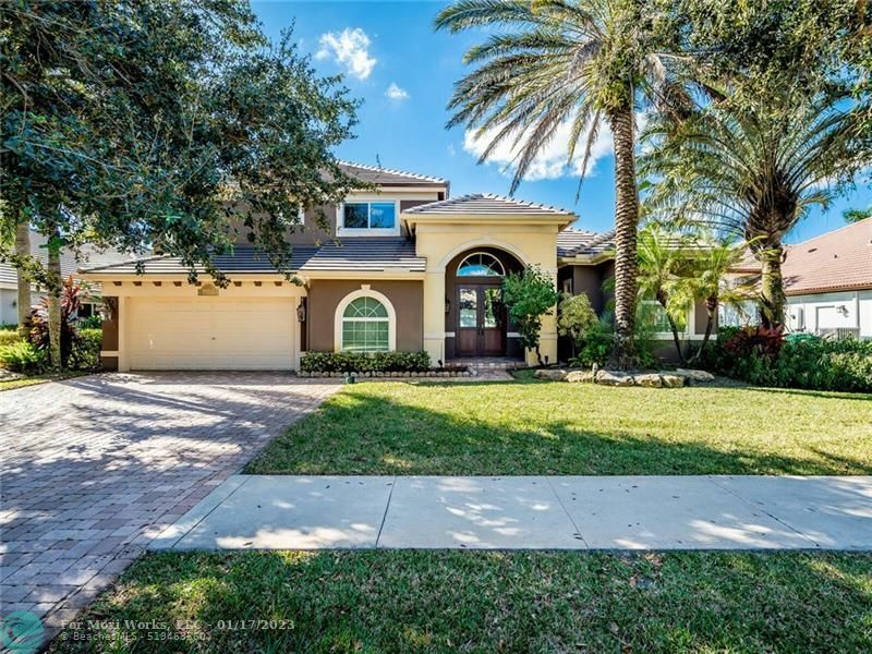 Property Photo: 4083 W Lake Estates Dr FL 33328