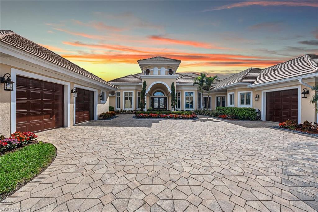 Property Photo: 558 Portsmouth Ct FL 34110