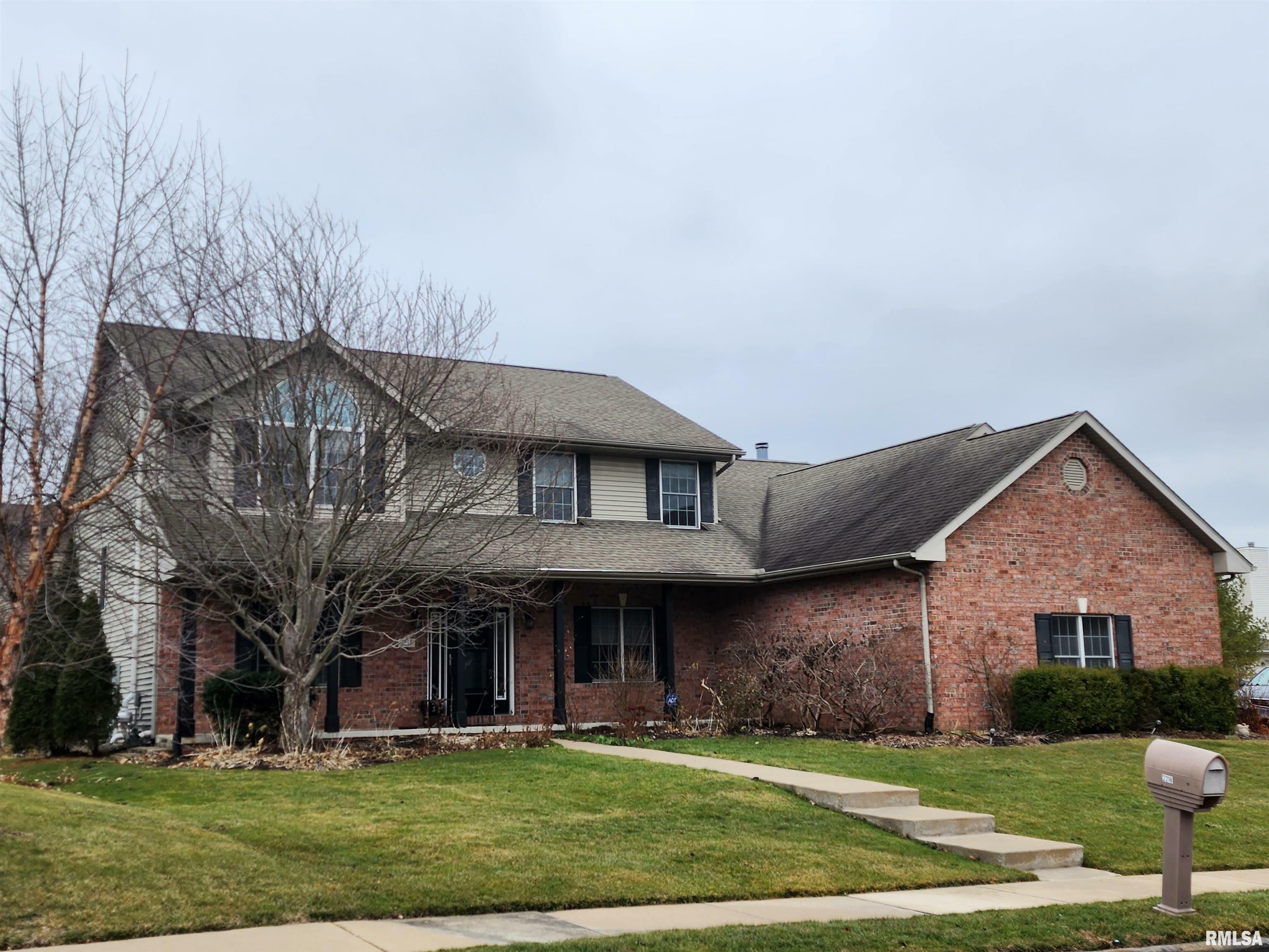 Property Photo:  2218 W Leyna Drive  IL 61525 