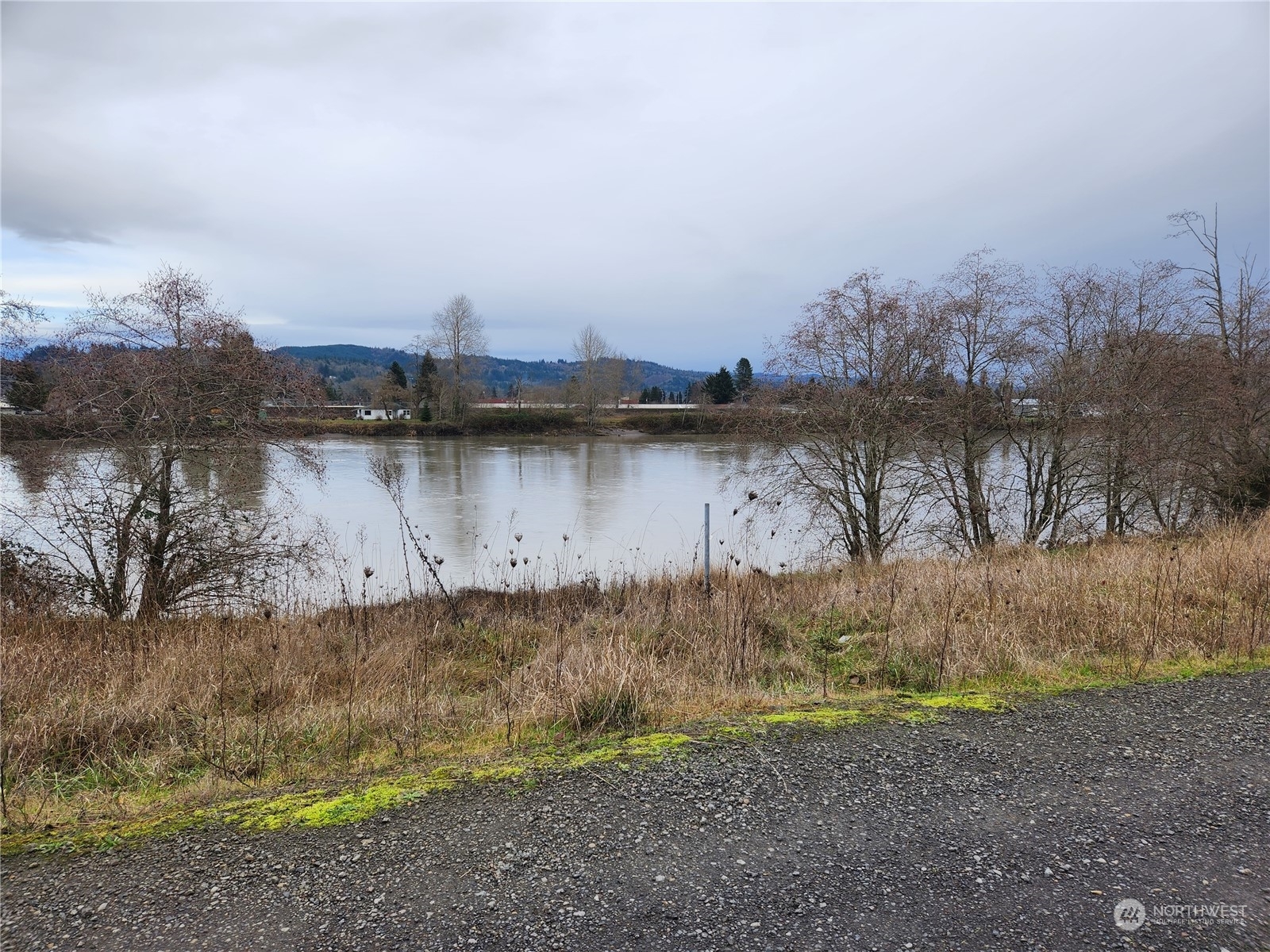 Property Photo:  1508 River Road  WA 98632 