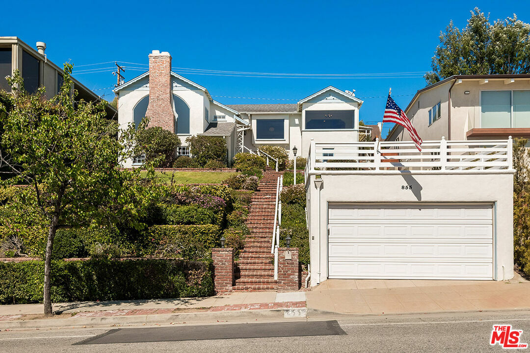 Property Photo: 855 Berkeley St CA 90403