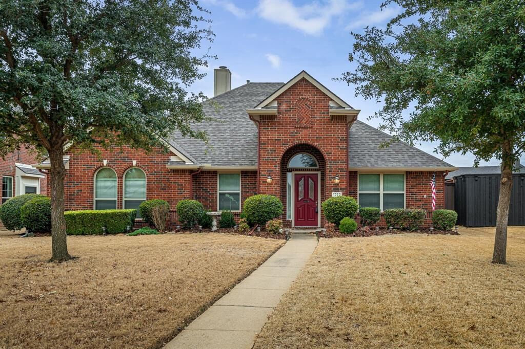 Property Photo:  1252 Winnipeg Drive  TX 75077 
