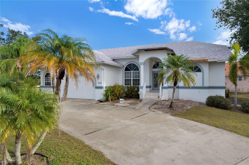 Property Photo: 748 Aqui Esta Drive FL 33950