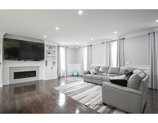 Property Photo: 16 Travis Rd MA 01746
