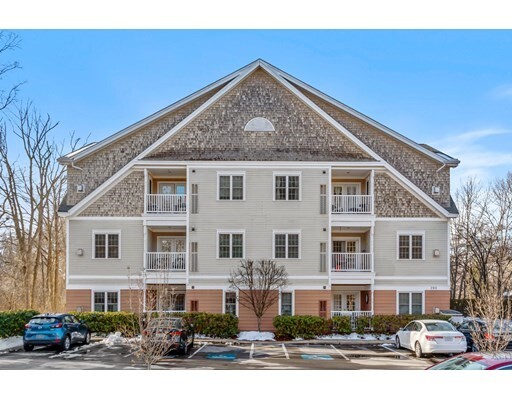 Property Photo: 190 Chickering Rd 208D MA 01845