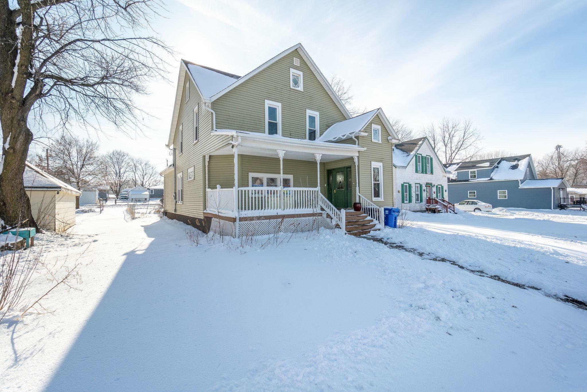 Property Photo:  104 W Railroad Street  IA 50630 