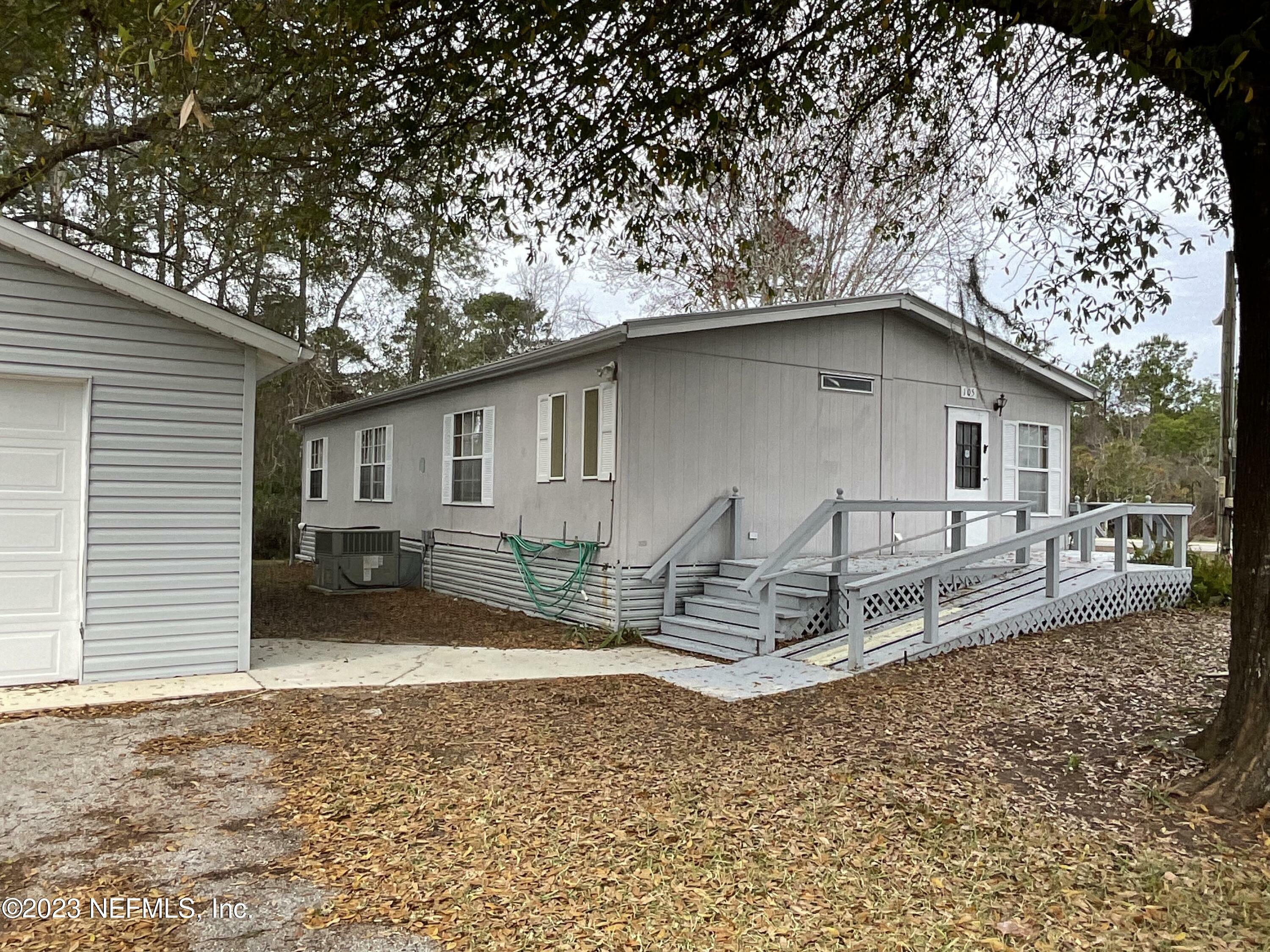 Property Photo:  105 Crescent Lane  FL 32112 