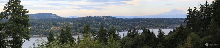 Property Photo:  4610 92nd Avenue SE  WA 98040 