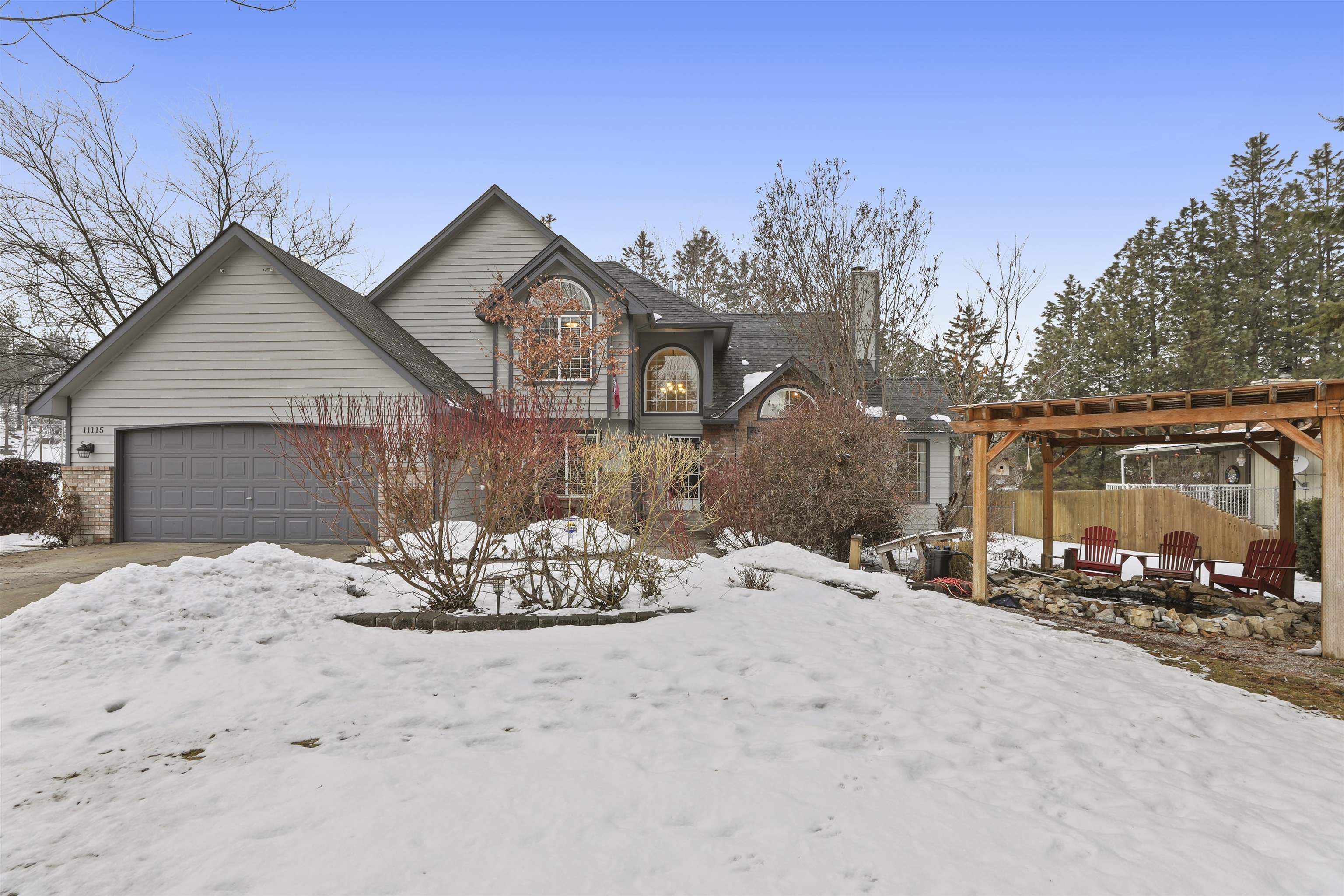 Property Photo: 11115 N Whitehouse St WA 99218