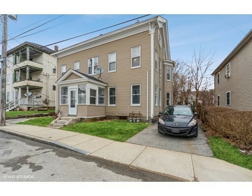 Property Photo: 25 Mechanic St MA 01570