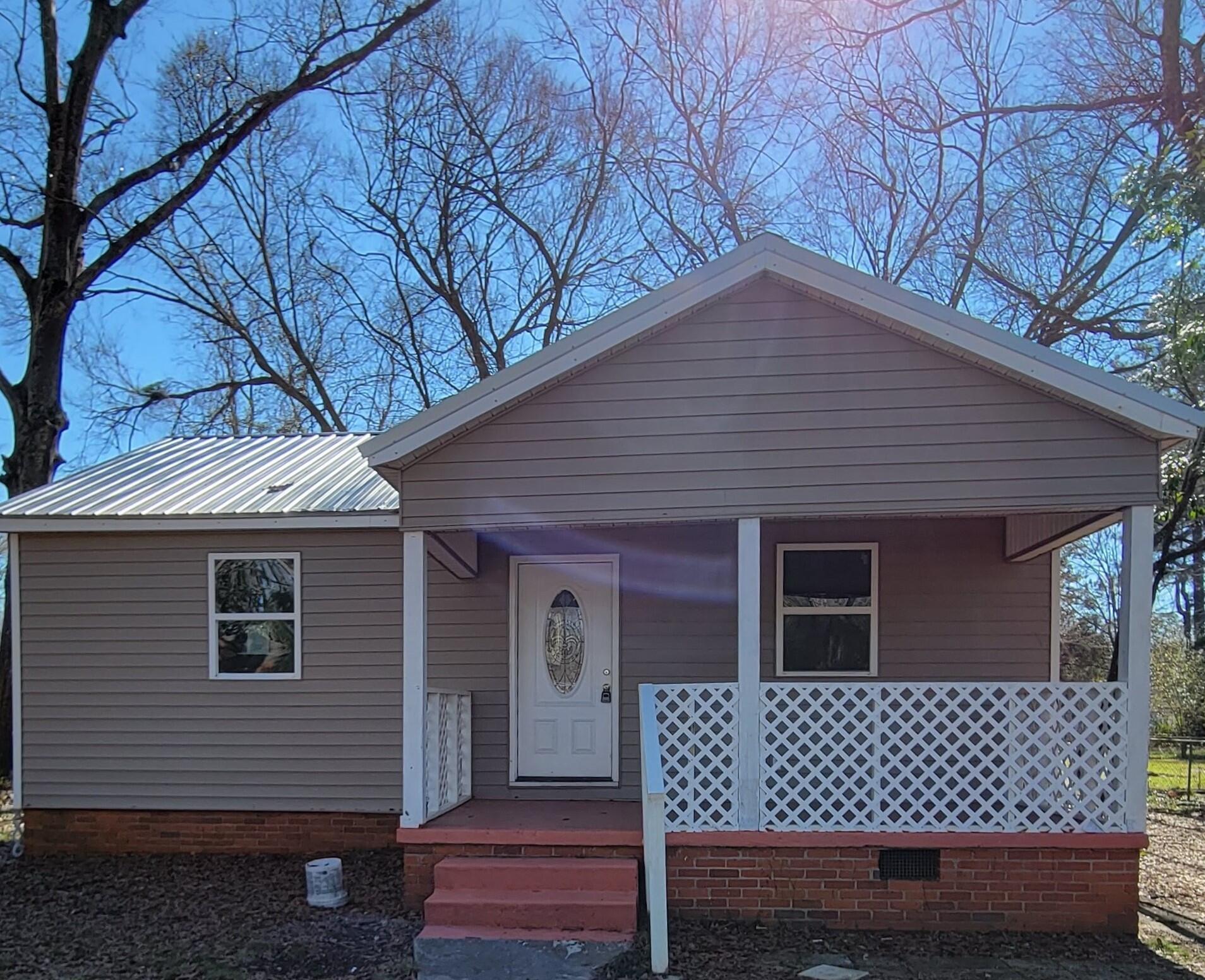 Property Photo: 902 Lafayette St. MS 39429