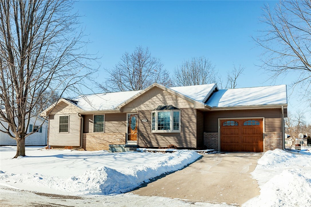 Property Photo:  409 Pearl Street  IA 50046 