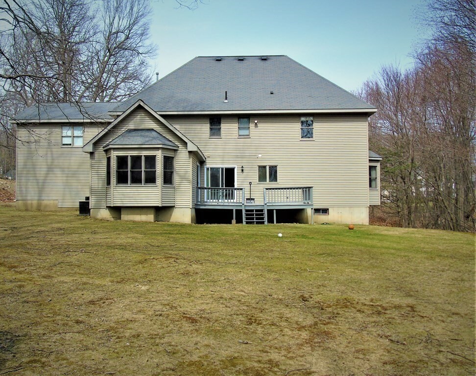 Property Photo: 29 Morningside Dr MA 01545