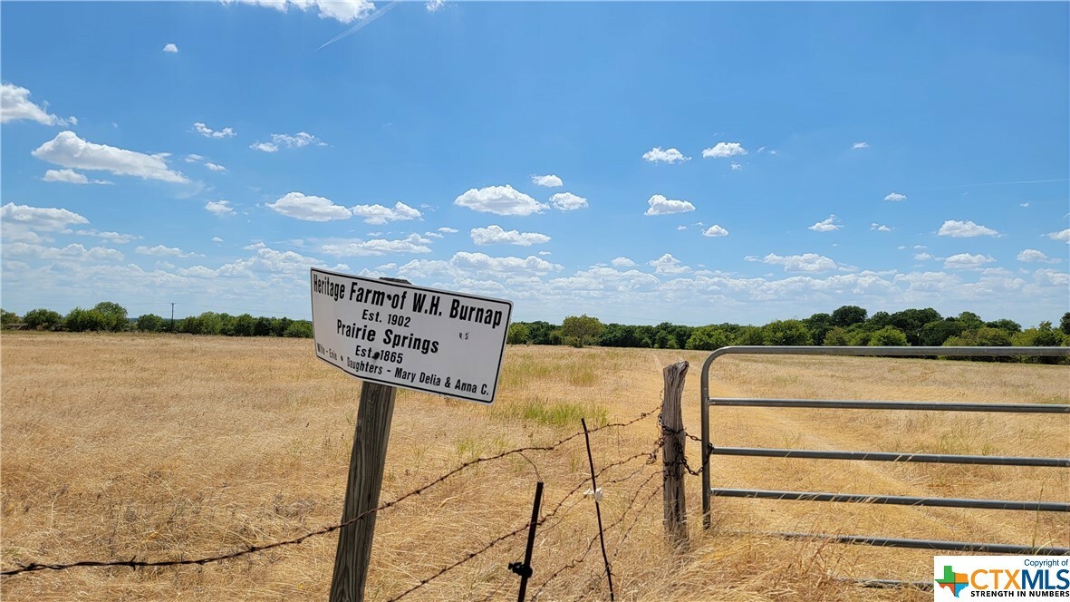 Property Photo: 657 Fm 1105 TX 78626