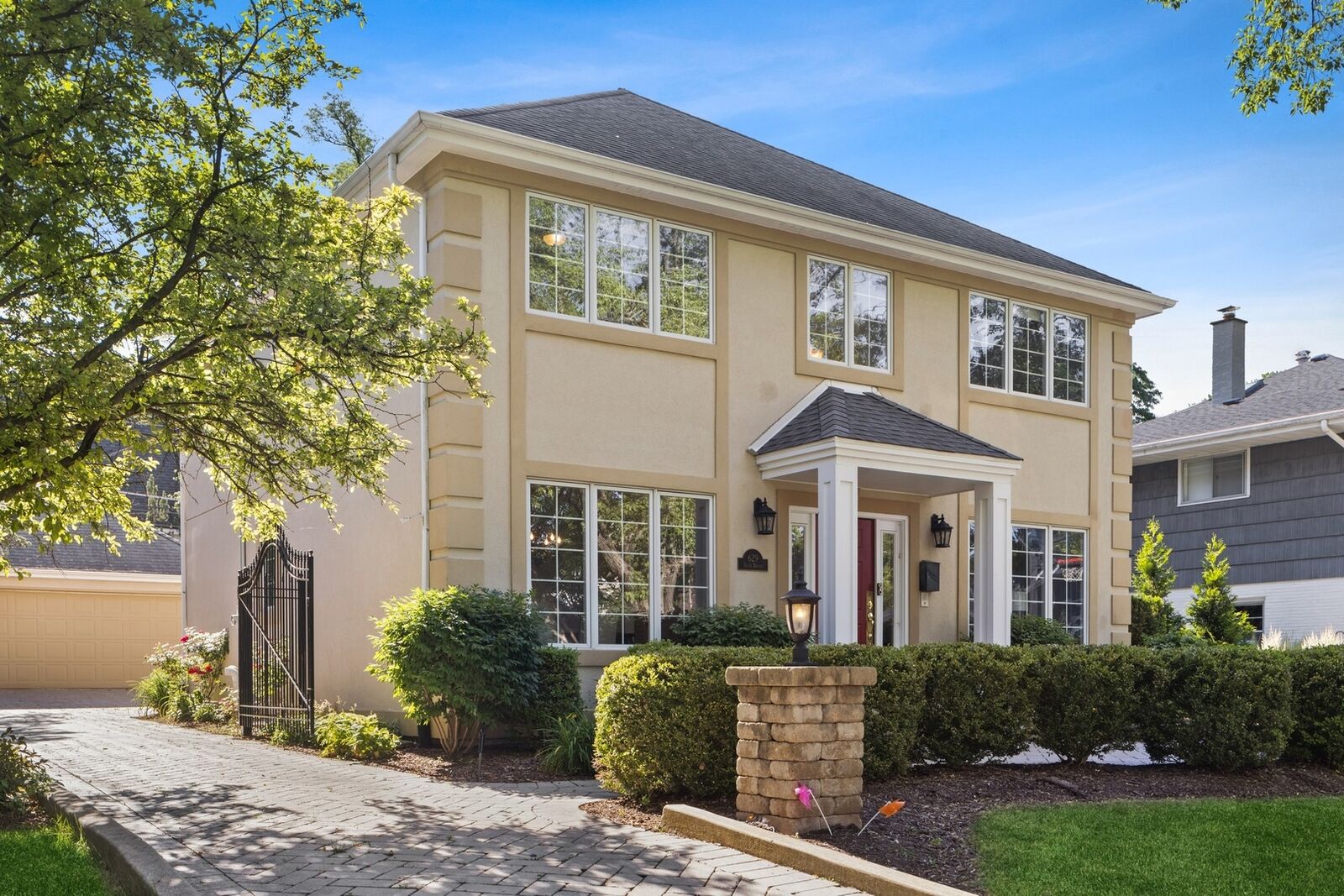 Property Photo:  629 S Bruner Street  IL 60521 