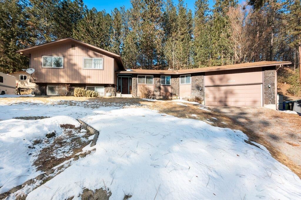 Property Photo: 15620 N Meadowglen Ct WA 99208