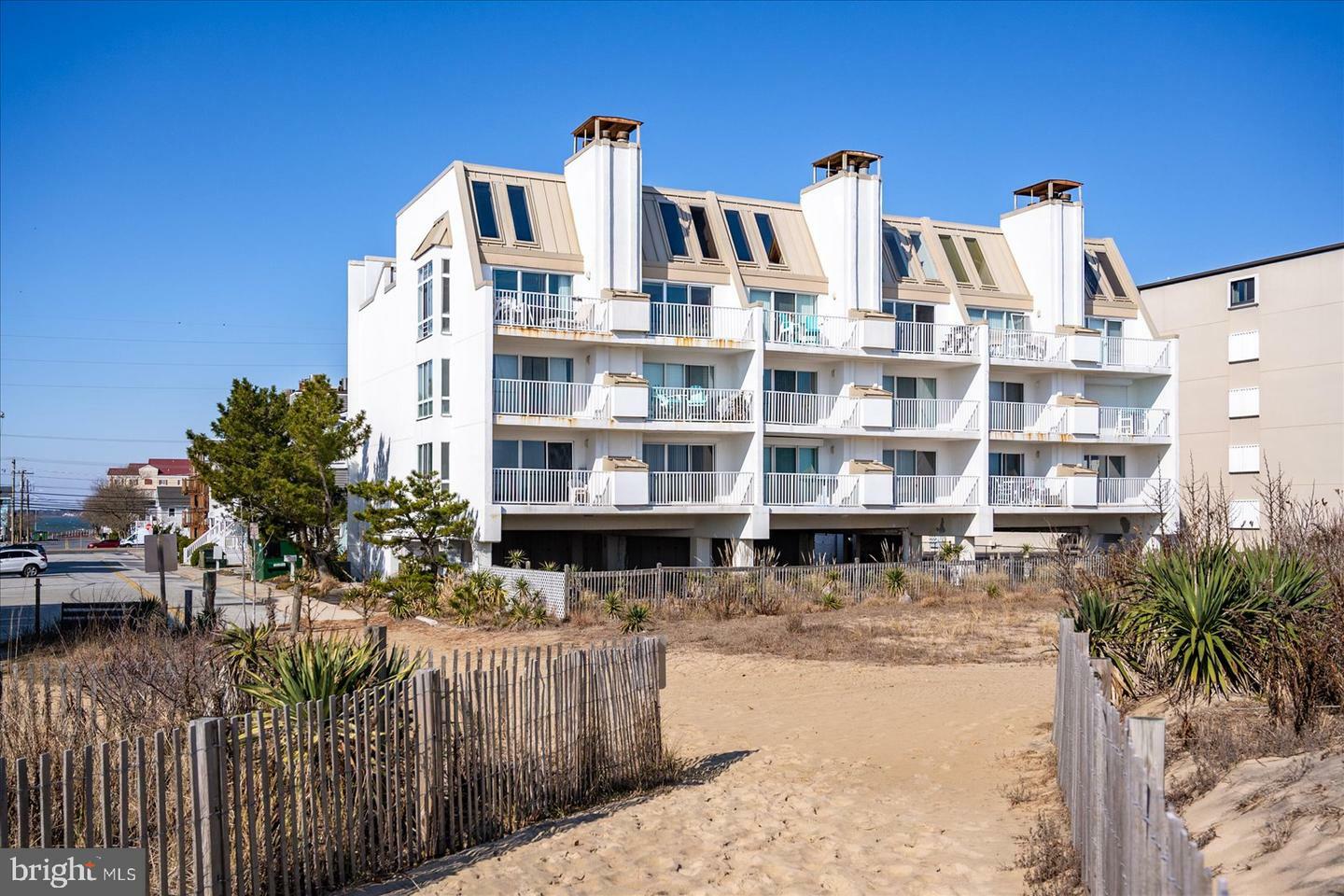 Property Photo:  8 75th Street 106  MD 21842 