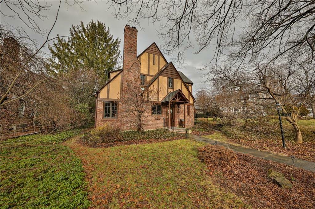 Property Photo:  1733 Maple Street  PA 18017 