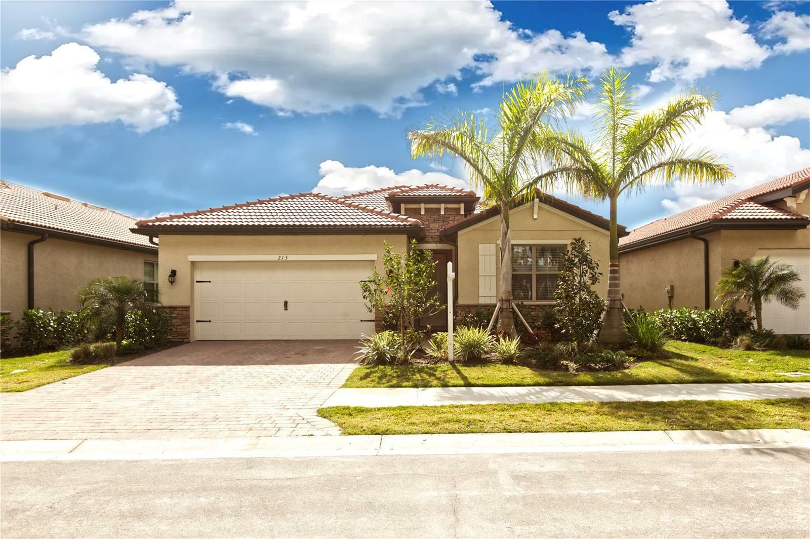 Property Photo: 213 Vinadio Boulevard FL 34275