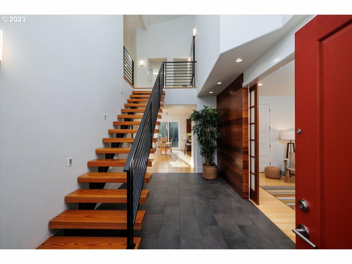 Property Photo: 2982 NW Santanita Ter OR 97210