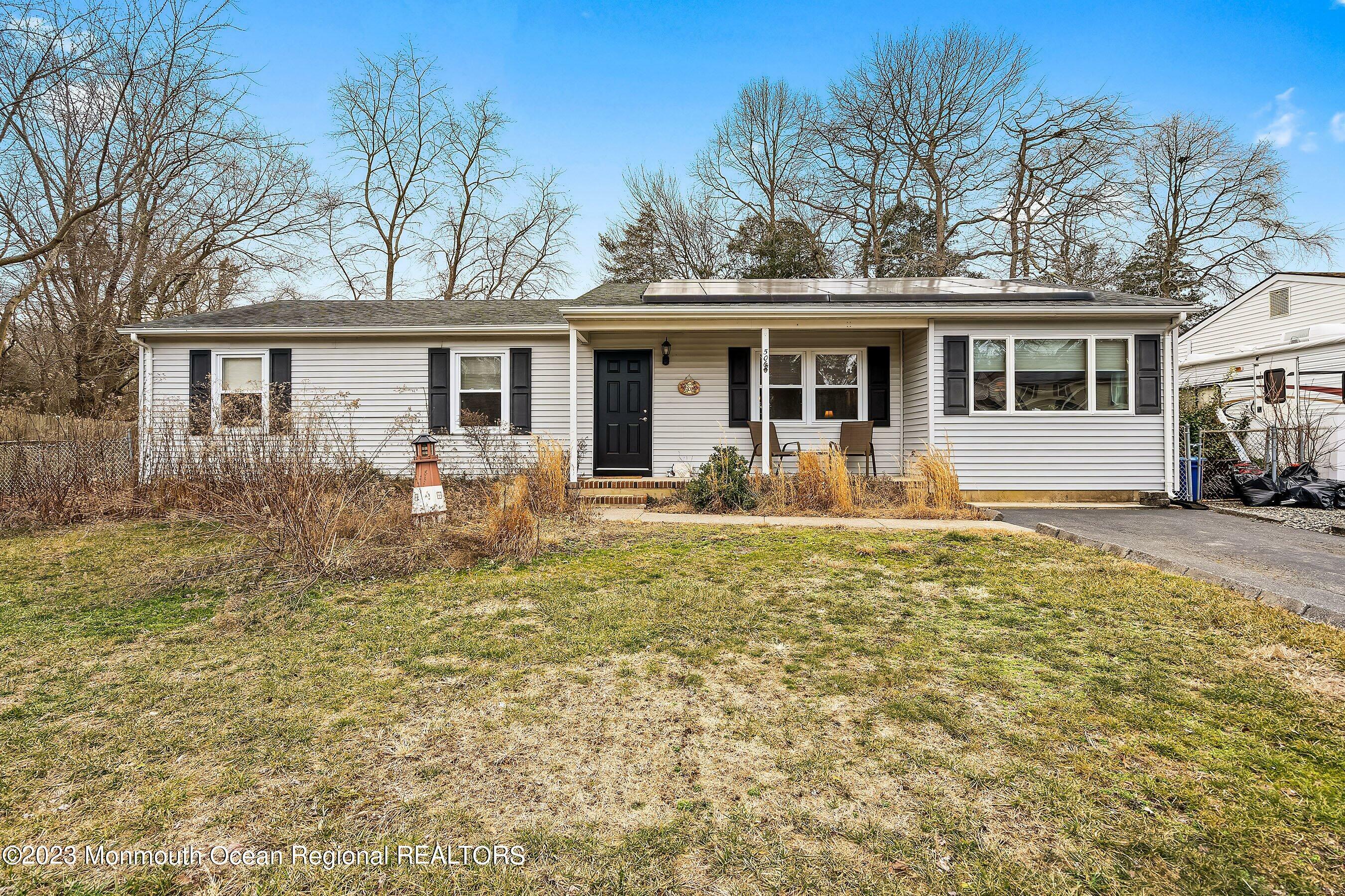 Property Photo:  506 Knollwood Court  NJ 08734 