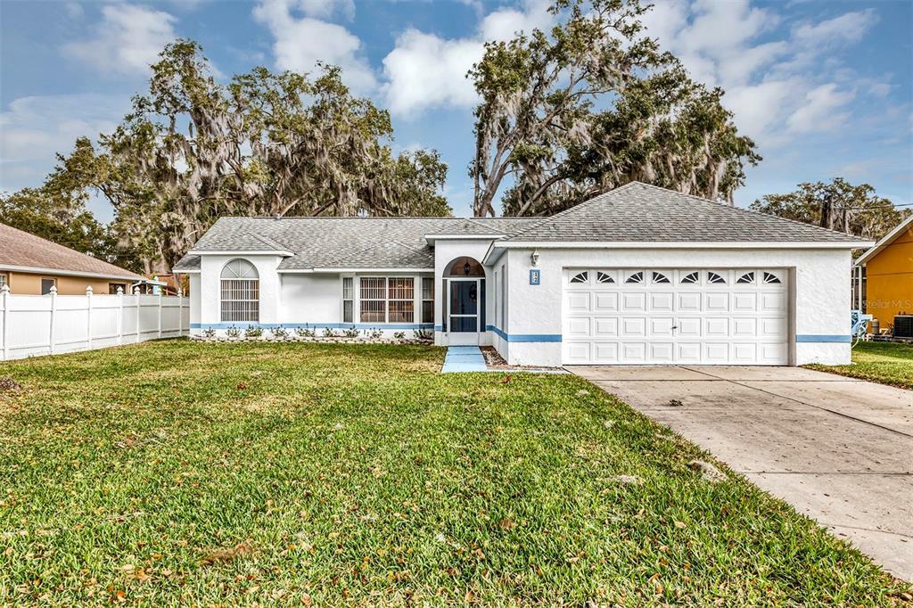 Property Photo:  12 Tangerine Road  FL 34797 