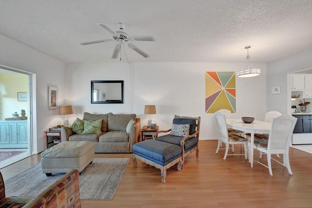 Property Photo:  1118 Lake Terrace 209  FL 33426 