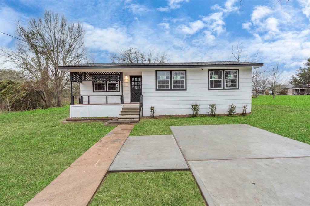 413 1st Street  Eagle Lake TX 77434 photo