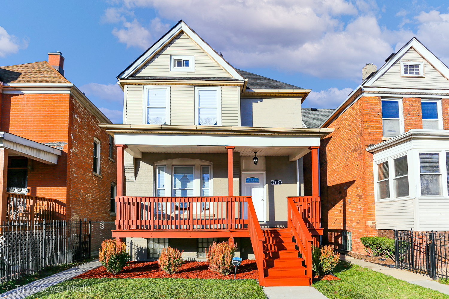 Property Photo: 7216 S Ellis Avenue IL 60619