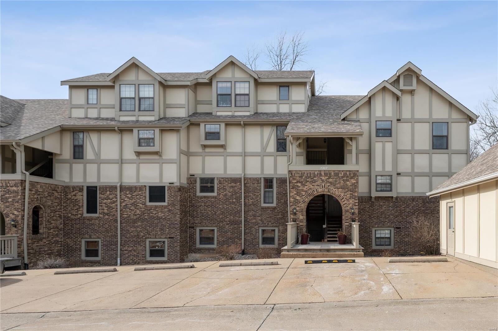 Property Photo:  2307 Yosemite Park Court C  MO 63043 