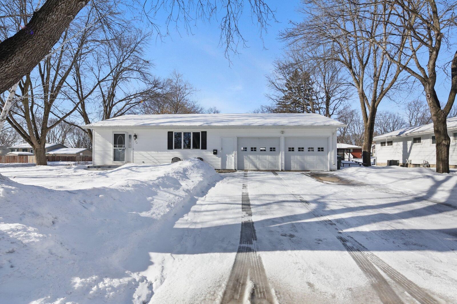 Property Photo:  734 Merrill Street SW  MN 55350 
