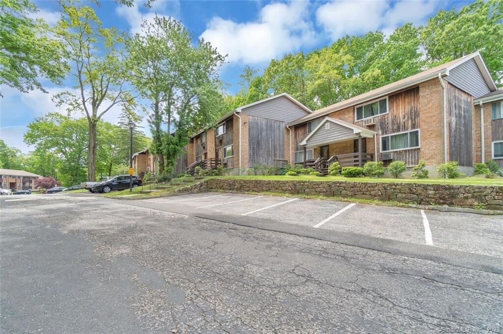 Property Photo:  333 Vincellette Street 11  CT 06606 