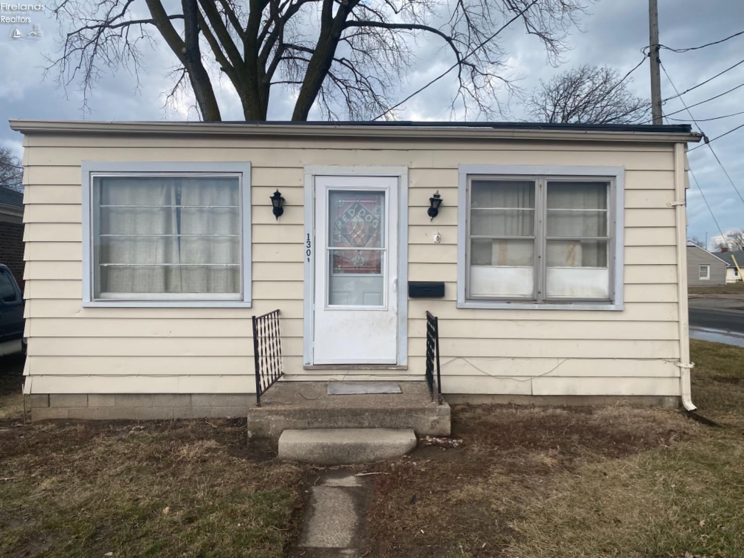 Property Photo:  1301 Johnson Street  OH 44870 