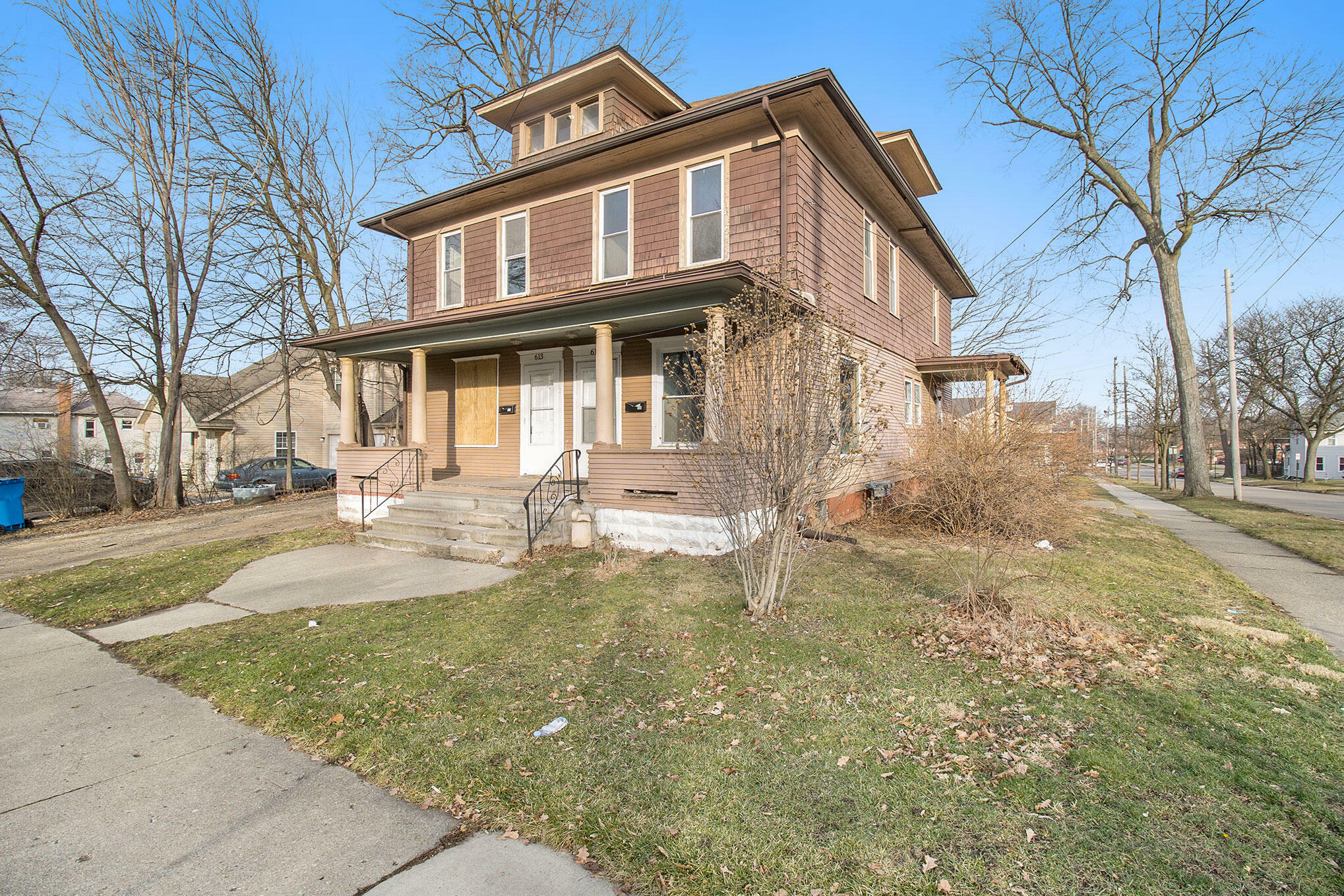 Property Photo:  613 S Mechanic Street  MI 49203 