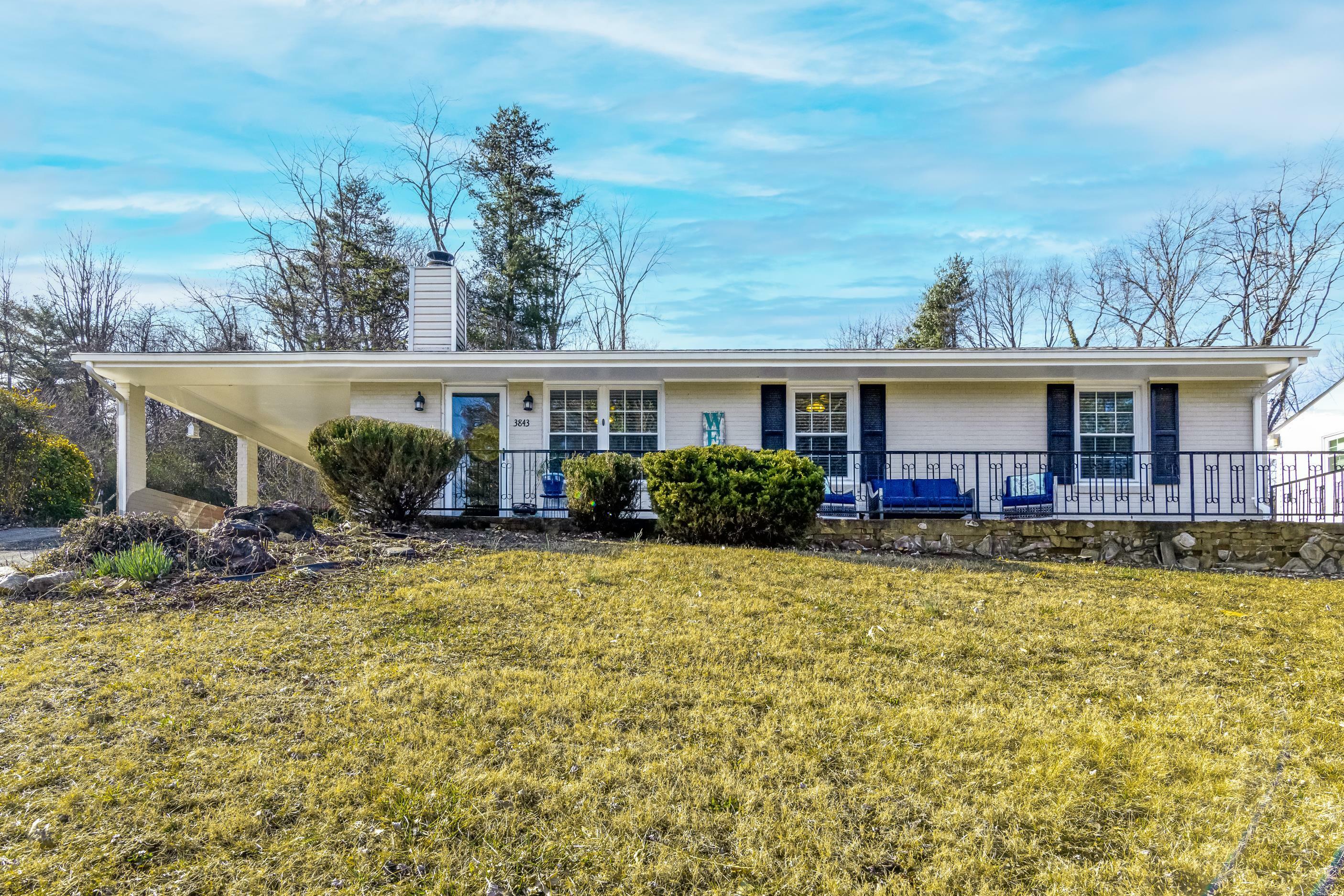 Property Photo:  3843 Meadowlark Rd  VA 24018 