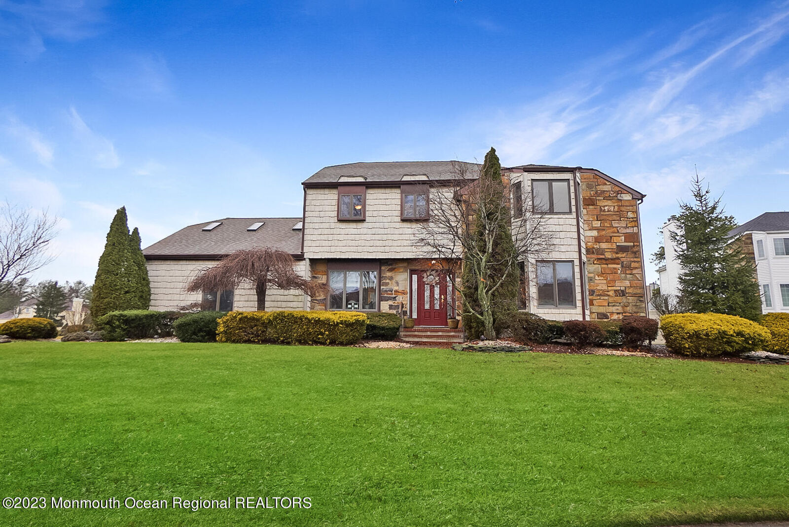 Property Photo:  2 Willow Drive  NJ 08857 