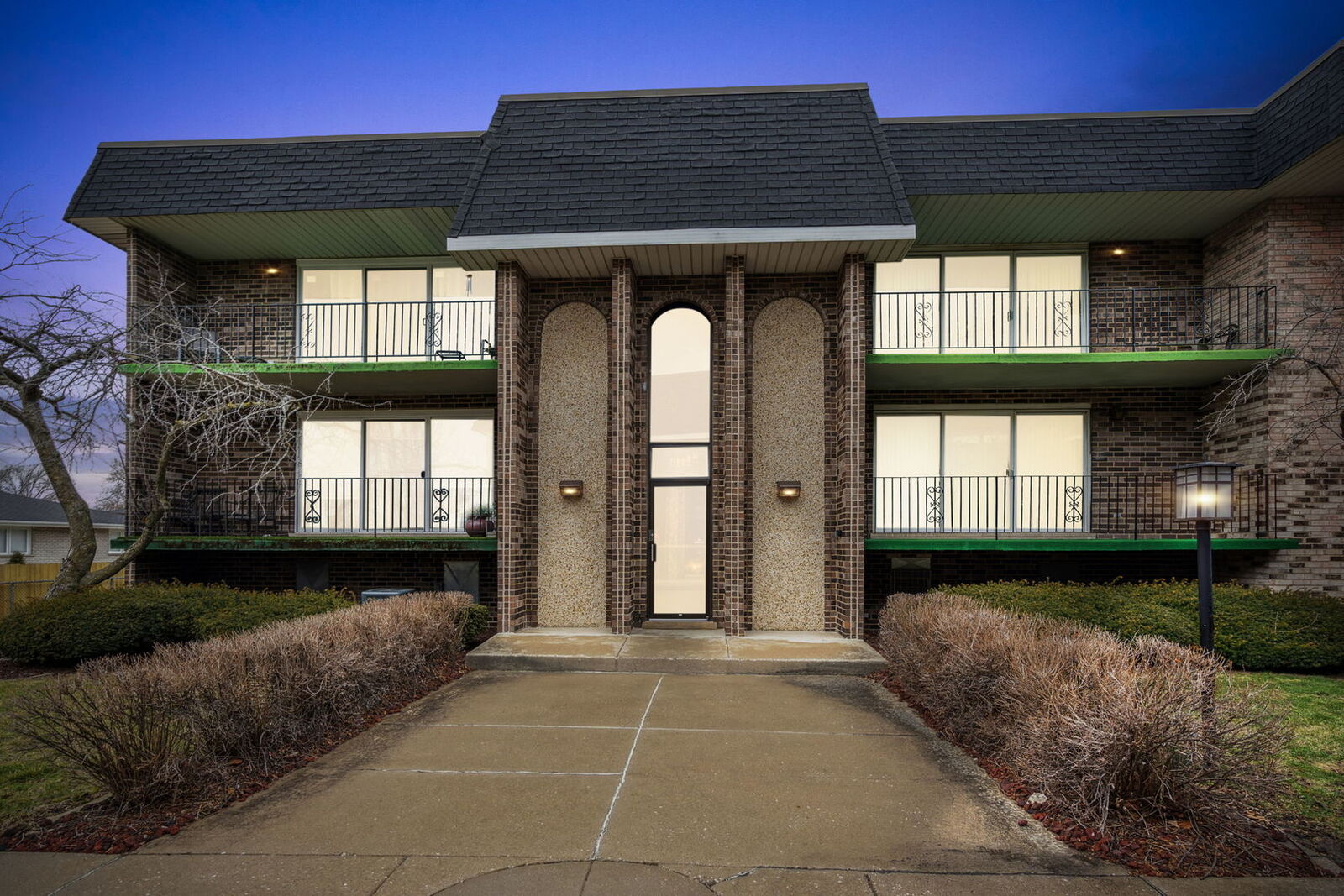 Property Photo:  9142 S Pulaski Road 1W  IL 60453 