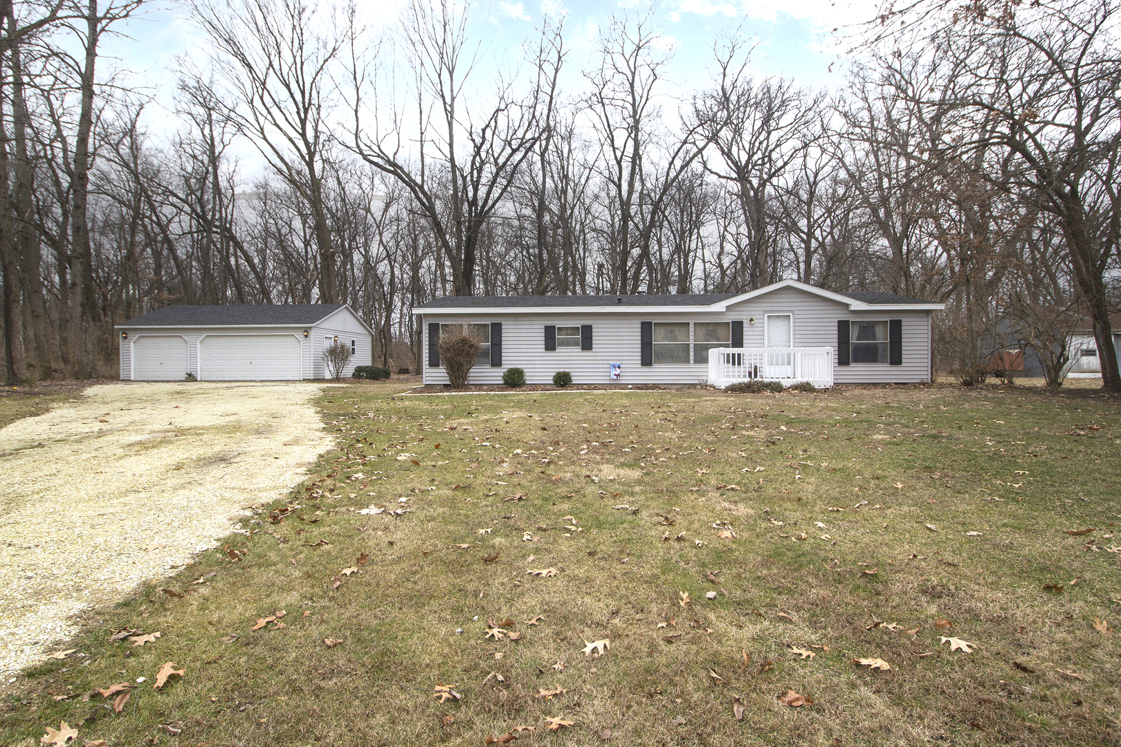 Property Photo:  160 S Hieland Road  IL 60964 