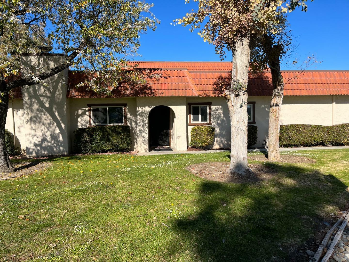 Property Photo:  20 Villa Pacheco Court  CA 95023 